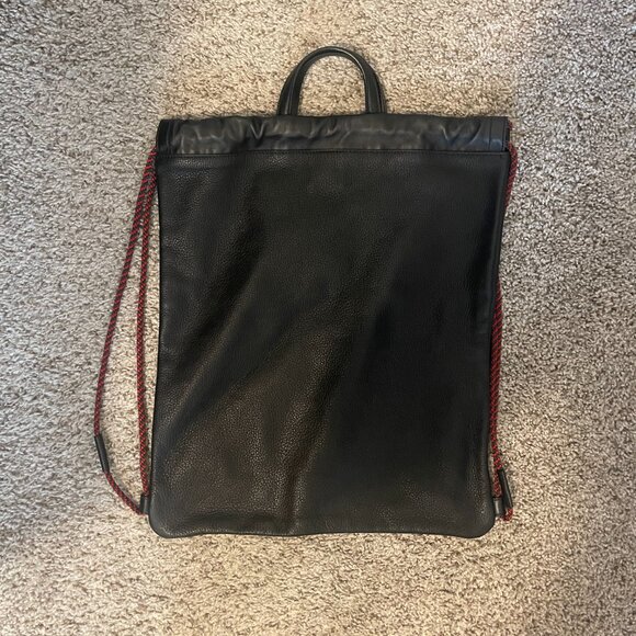 Gucci Logo Drawstring Backpack - Picture 4 of 7